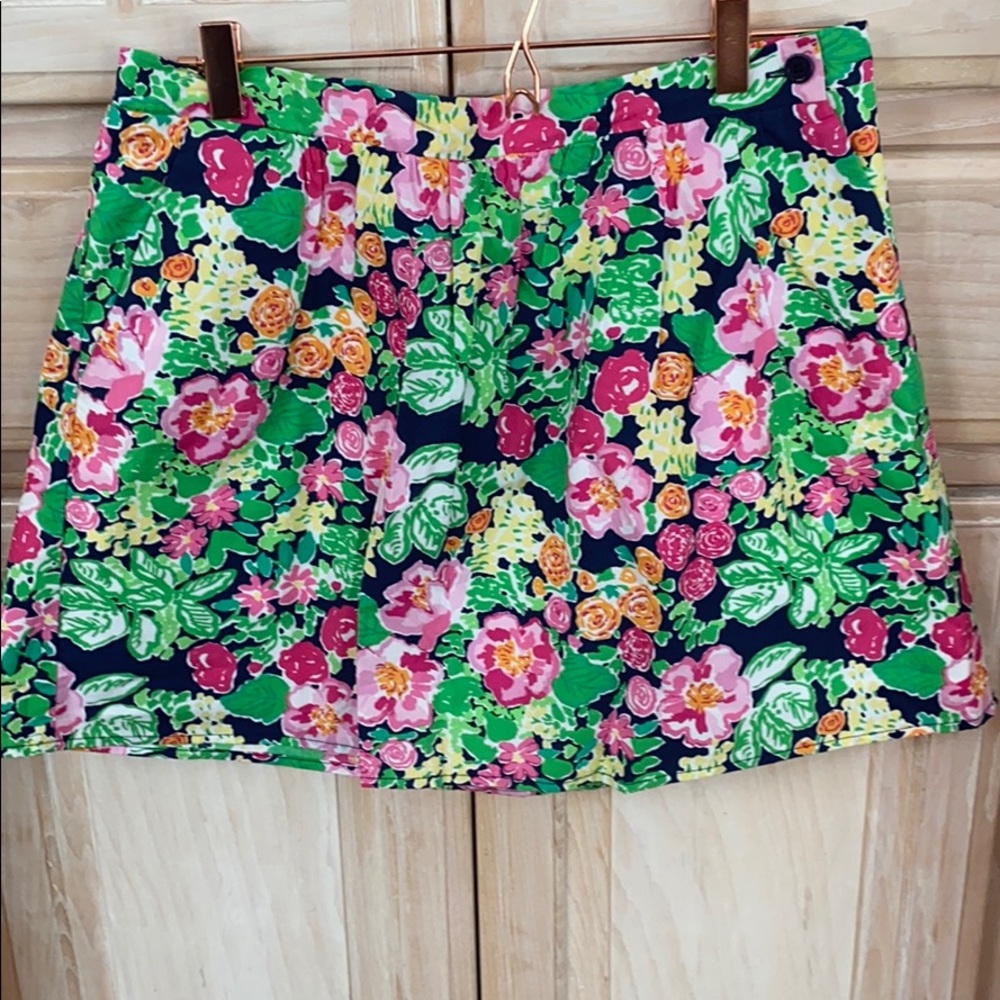 Lilly Pulitzer vintage navy with flowers Size L